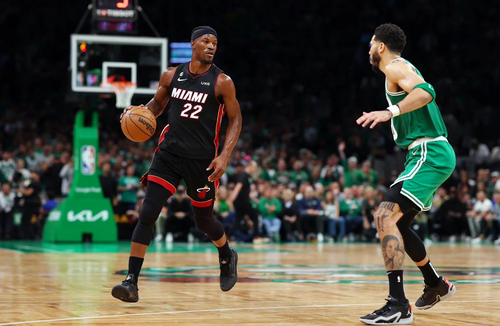 塔图姆回归赛场,势不可挡首场状态亮眼,德国队观众沸腾! 塔图姆回归赛场,势不可挡首场状态亮眼,德国队观众沸腾!