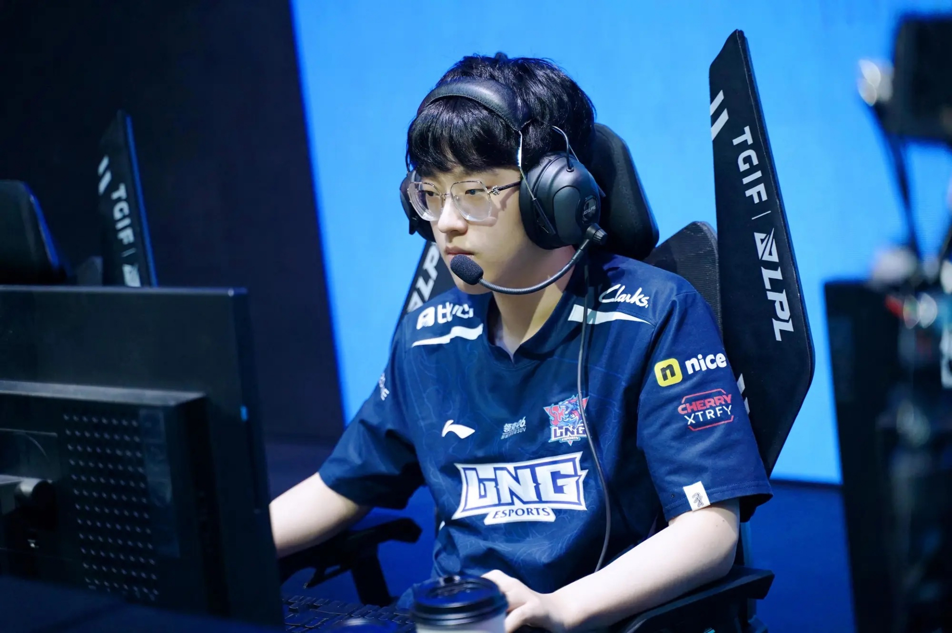  Scout重要时刻表现优异，瑞士队带队取胜！热度持续攀升